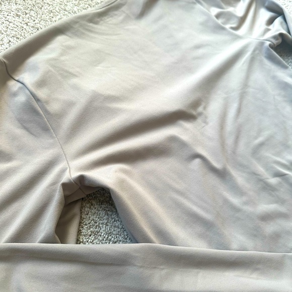 NEW WITH TAGS! Abercrombie & Fitch beige long sleeve bodysuit - medium. - Picture 4 of 4